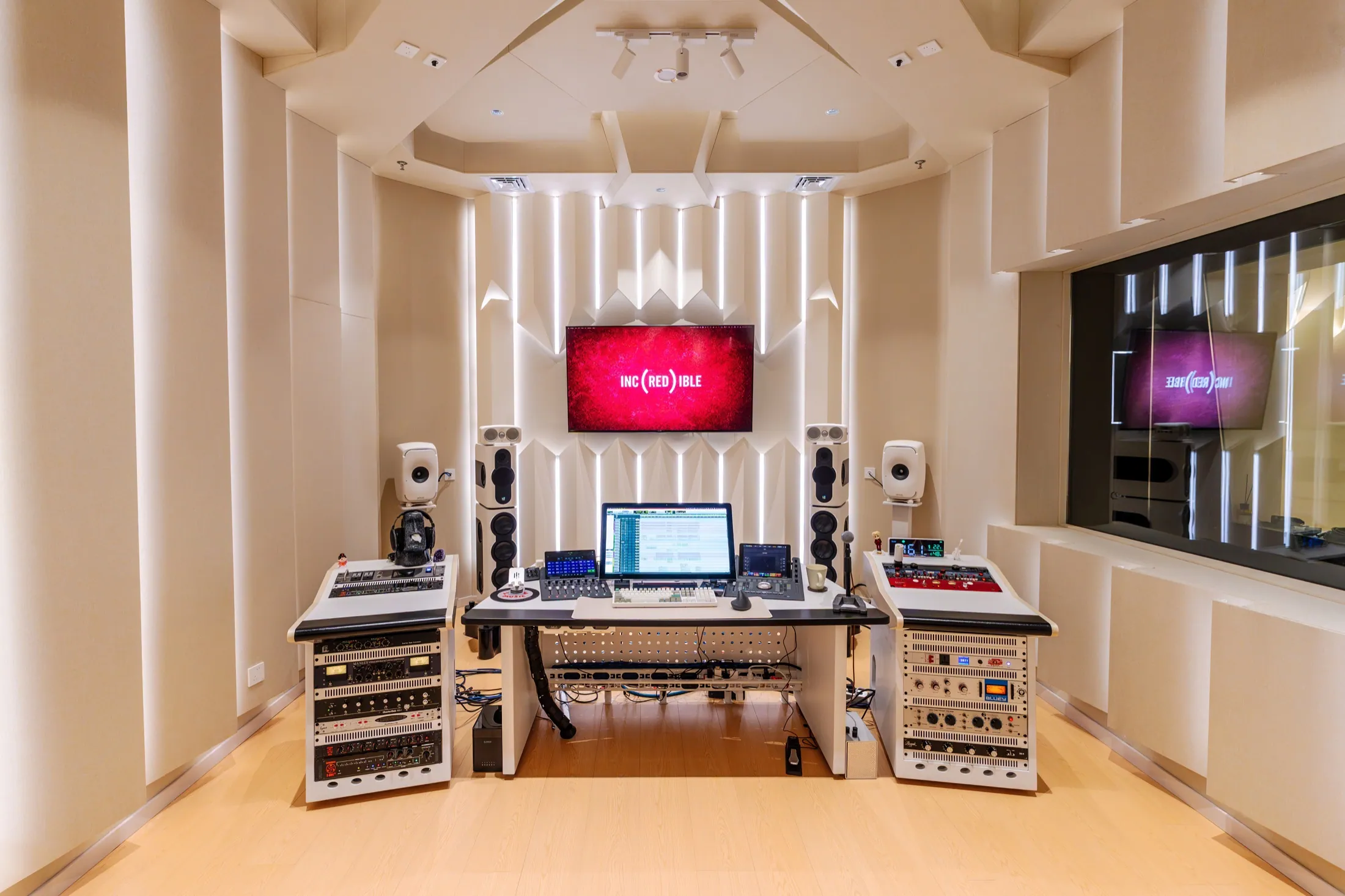 Studio R 保留观察窗时的录音沟通状态